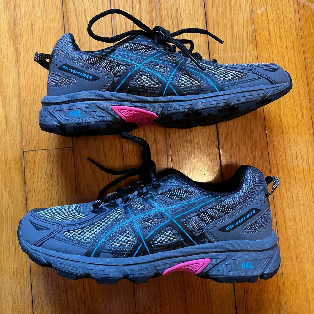ASICS gel venture 6